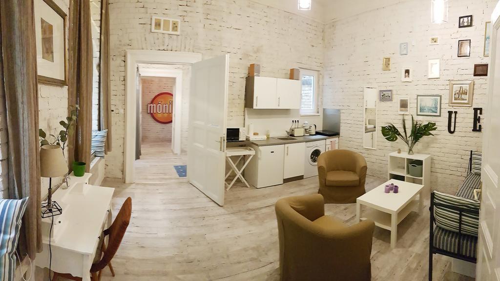 Bpr Wolf Apartment With Terrace Budapest Exterior foto